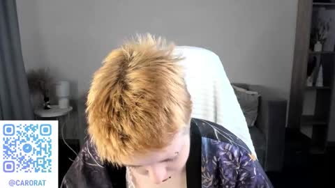 Snapshot of carolinerichter chatting on 09-20-25, 02:23 CarolineRichter online show from 09-20-25, 02:23