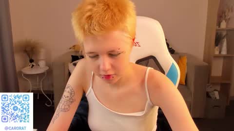 Snapshot of carolinerichter chatting on 09-27-25, 10:26 CarolineRichter online show from 09-27-25, 10:26