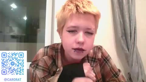 Snapshot of carolinerichter chatting on 10-09-25, 01:25 CarolineRichter online show from 10-09-25, 01:25