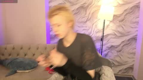 Snapshot of carolinerichter chatting on 10-12-25, 03:05 CarolineRichter online show from 10-12-25, 03:05