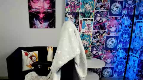 Snapshot of carolinerichter chatting on 10-17-25, 03:10 CarolineRichter online show from 10-17-25, 03:10