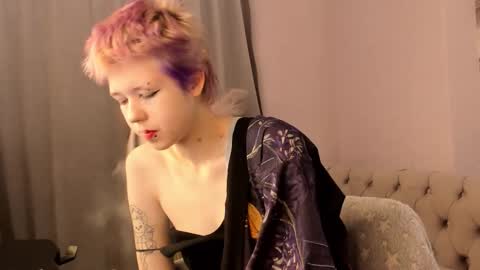 Snapshot of carolinerichter chatting on 10-18-25, 03:31 CarolineRichter online show from 10-18-25, 03:31