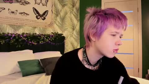 Snapshot of carolinerichter chatting on 11-09-25, 03:05 CarolineRichter online show from 11-09-25, 03:05