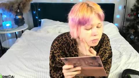 Snapshot of carolinerichter chatting on 01-11-26, 06:57 CarolineRichter online show from 01-11-26, 06:57