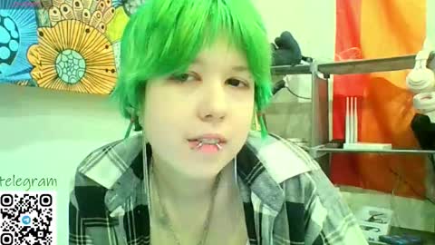 Snapshot of carolinerichter chatting on 02-15-26, 02:03 CarolineRichter online show from 02-15-26, 02:03