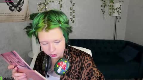 Snapshot of carolinerichter chatting on 03-06-26, 02:08 CarolineRichter online show from 03-06-26, 02:08