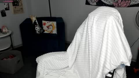 Snapshot of carolinerichter chatting on 03-15-26, 03:01 CarolineRichter online show from 03-15-26, 03:01