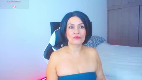 CarolinneFiotti online show from 11-03-25, 01:56