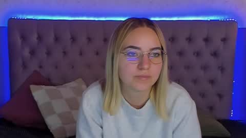 Snapshot of carollflexx chatting on 11-05-25, 09:20 CarollFlexx online show from 11-05-25, 09:20