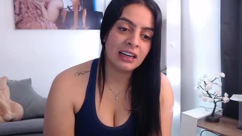 Snapshot of carolmunoz chatting on 12-17-24, 05:15 Carolina online show from 12-17-24, 05:15