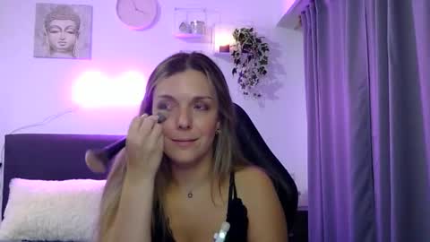 Snapshot of caroluciani chatting on 03-26-26, 02:17 caroluciani online show from 03-26-26, 02:17