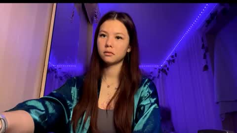 Emma online show from 11-22-25, 09:08