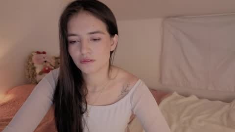 Snapshot of carpediem_x chatting on 04-06-26, 12:19 amelie online show from 04-06-26, 12:19