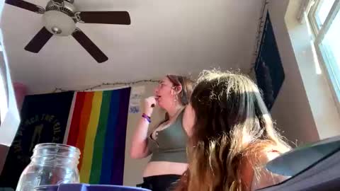 carpetmunchers online show from 10-16-25, 08:54