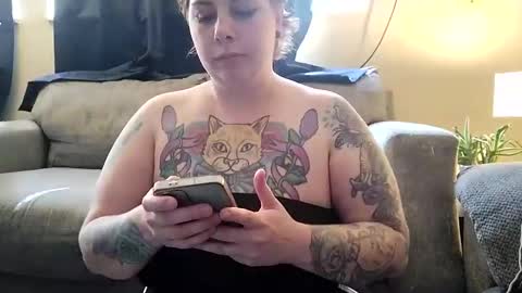 Car online show from 09-22-25, 03:47