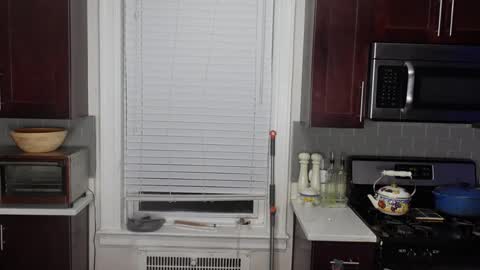 Snapshot of carriemadsin chatting on 11-24-25, 11:15 carrie madsin online show from 11-24-25, 11:15