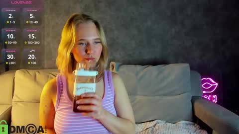 Casey sweeet online show from 10-17-25, 05:37