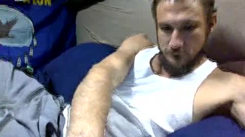 Snapshot of caseyjmcd22 chatting on 10-28-25, 08:18 okiedadd online show from 10-28-25, 08:18