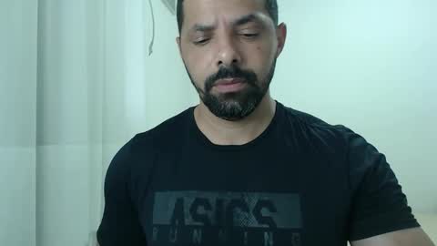 Snapshot of cashmastermuscle77 chatting on 12-22-25, 09:39 cashmastermuscle77 online show from 12-22-25, 09:39