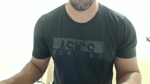 Snapshot of cashmastermuscle77 chatting on 01-17-26, 10:42 cashmastermuscle77 online show from 01-17-26, 10:42