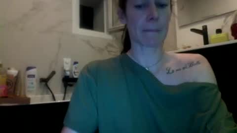 Snapshot of cassandra06400 chatting on 10-05-25, 06:50 cassandra06400 online show from 10-05-25, 06:50