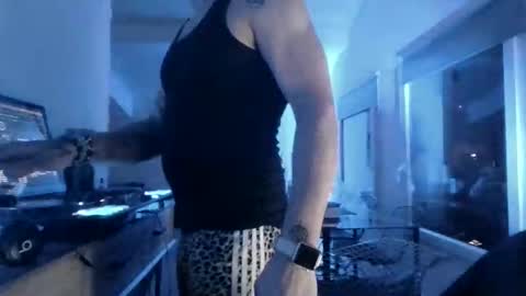 Snapshot of cassandra06400 chatting on 02-07-26, 11:41 cassandra06400 online show from 02-07-26, 11:41