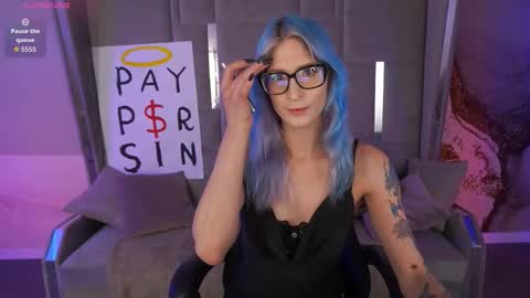 Snapshot of cassandrastars chatting on 10-30-25, 11:16 Cassandra online show from 10-30-25, 11:16