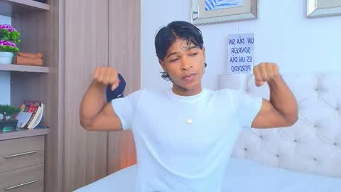 Snapshot of cassian_gold chatting on 05-26-26, 04:47 CASSIAN GOLD online show from 05-26-26, 04:47