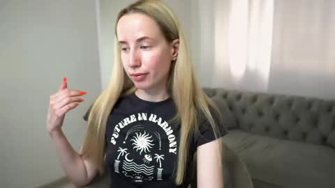 Snapshot of cassie_kelman chatting on 06-06-26, 09:30 Cassie online show from 06-06-26, 09:30