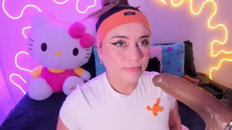 Snapshot of cassiebigass_ chatting on 12-19-25, 01:12 Bela igzaii9r online show from 12-19-25, 01:12