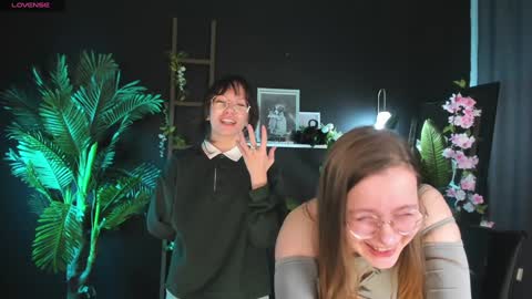 Snapshot of cassiecool chatting on 01-29-25, 02:51 assie online show from 01-29-25, 02:51