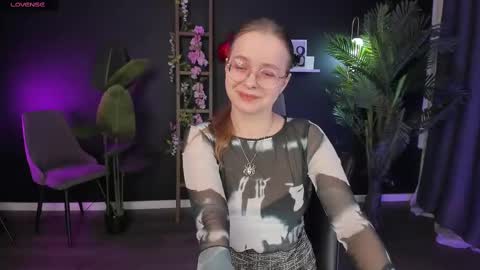 Snapshot of cassiecool chatting on 02-19-25, 09:14 assie online show from 02-19-25, 09:14