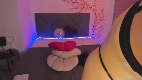 Cassie online show from 06-11-26, 05:49