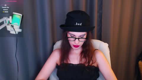 Snapshot of cassiemich chatting on 02-27-25, 11:26 Cassie online show from 02-27-25, 11:26