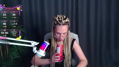 Snapshot of cassiemich chatting on 11-29-25, 09:07 Cassie online show from 11-29-25, 09:07