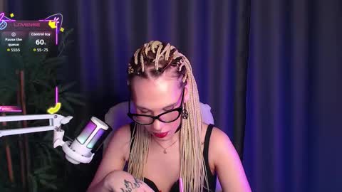 Snapshot of cassiemich chatting on 12-03-25, 09:02 Cassie online show from 12-03-25, 09:02