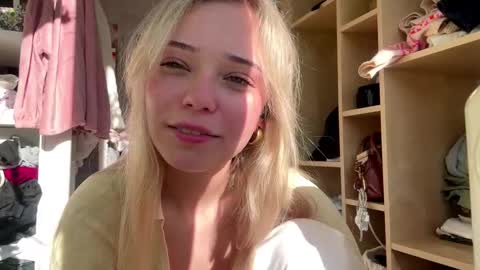 Olivia online show from 02-25-26, 02:05