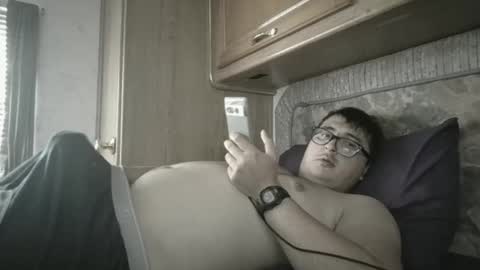 Snapshot of castortroyyyyy chatting on 01-29-25, 10:01 Castor troyyyyy online show from 01-29-25, 10:01