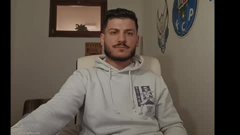 Snapshot of casual_mike chatting on 04-01-26, 10:49 Mike Moreira online show from 04-01-26, 10:49