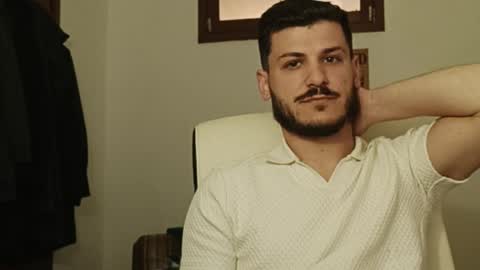 Snapshot of casual_mike chatting on 04-04-26, 11:29 Mike Moreira online show from 04-04-26, 11:29