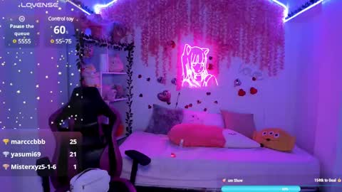 Snapshot of cat_kitty18 chatting on 03-08-25, 12:44 Lorena Saenz online show from 03-08-25, 12:44