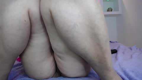 Snapshot of cat_wild chatting on 01-17-25, 12:20 Marce online show from 01-17-25, 12:20