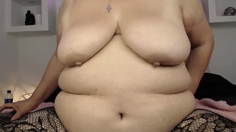 Snapshot of cat_wild chatting on 01-28-25, 12:05 Marce online show from 01-28-25, 12:05