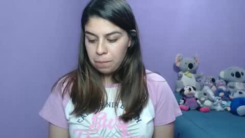 Snapshot of cata_09 chatting on 12-17-25, 01:33 cata online show from 12-17-25, 01:33