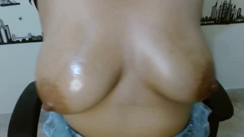 Snapshot of cata__gutierrez_ chatting on 02-23-25, 12:30 Cata online show from 02-23-25, 12:30