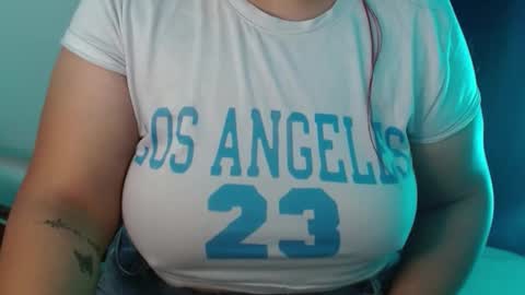 Snapshot of cata__gutierrez_ chatting on 10-01-25, 03:45 Cata online show from 10-01-25, 03:45