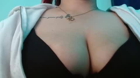 Snapshot of cata__gutierrez_ chatting on 10-25-25, 02:41 Cata online show from 10-25-25, 02:41