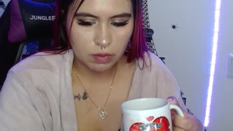 Snapshot of cata__gutierrez_ chatting on 12-20-25, 05:14 Cata online show from 12-20-25, 05:14