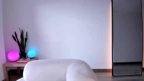 Snapshot of cata_n_cami chatting on 02-01-26, 09:24 cata_n_cami online show from 02-01-26, 09:24