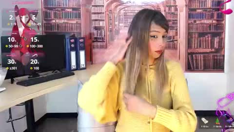 Queen Catalella online show from 11-25-25, 03:17